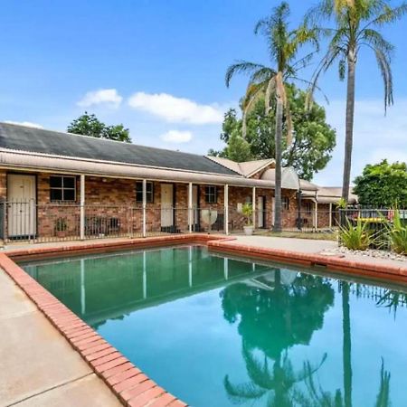 Greensborough Motel Мелбърн Екстериор снимка