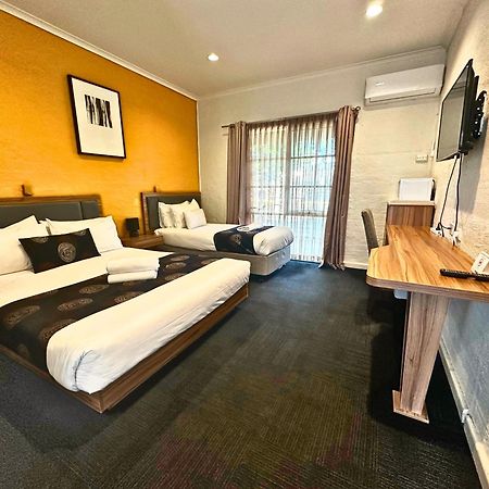 Greensborough Motel Мелбърн Екстериор снимка