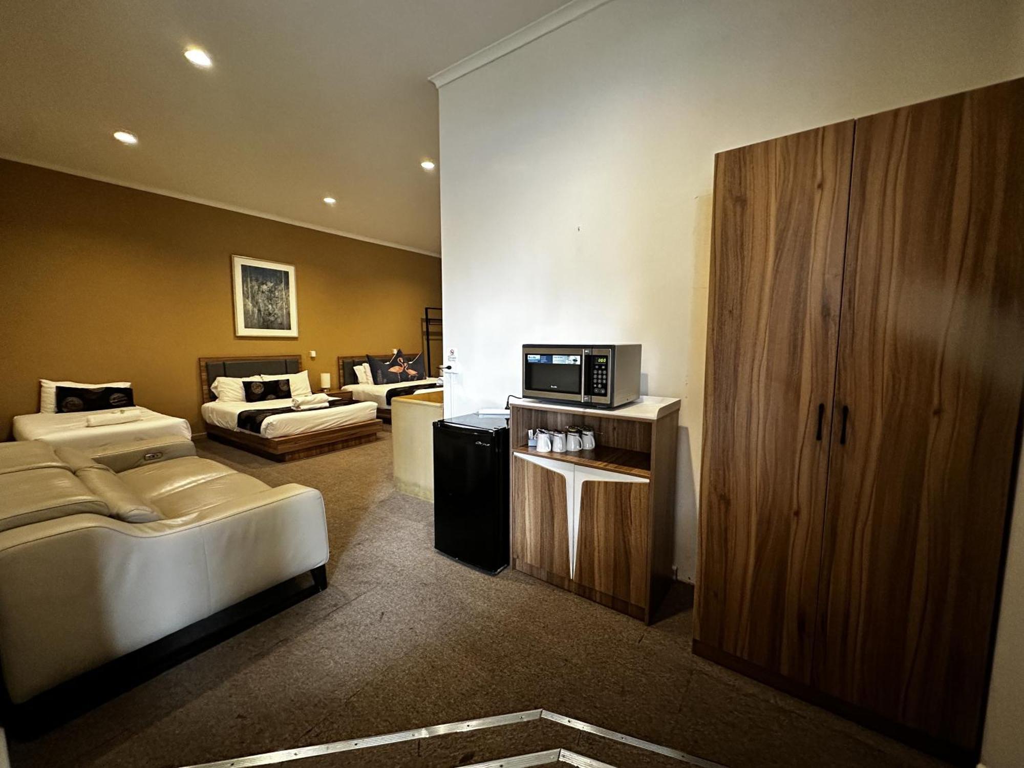 Greensborough Motel Мелбърн Екстериор снимка