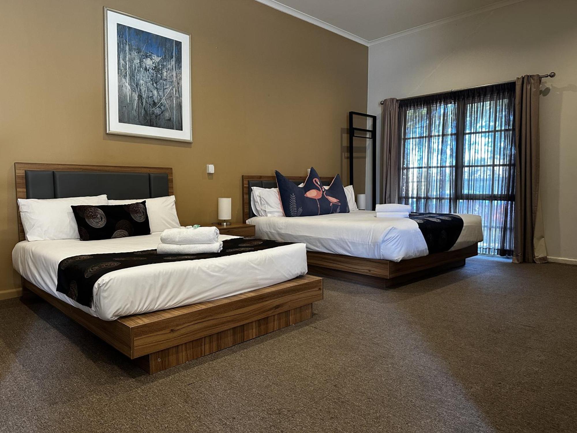 Greensborough Motel Мелбърн Екстериор снимка