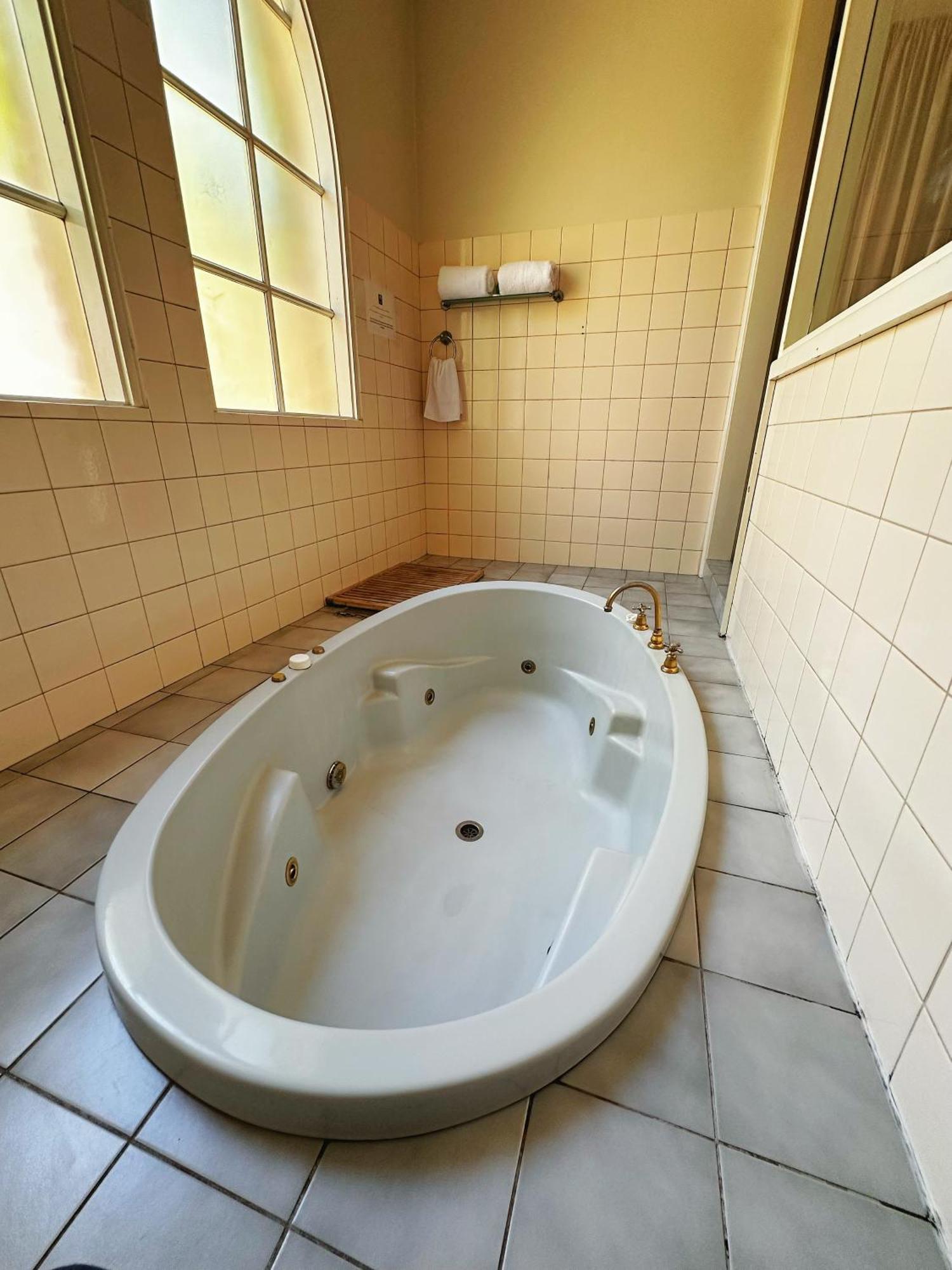 Greensborough Motel Мелбърн Екстериор снимка