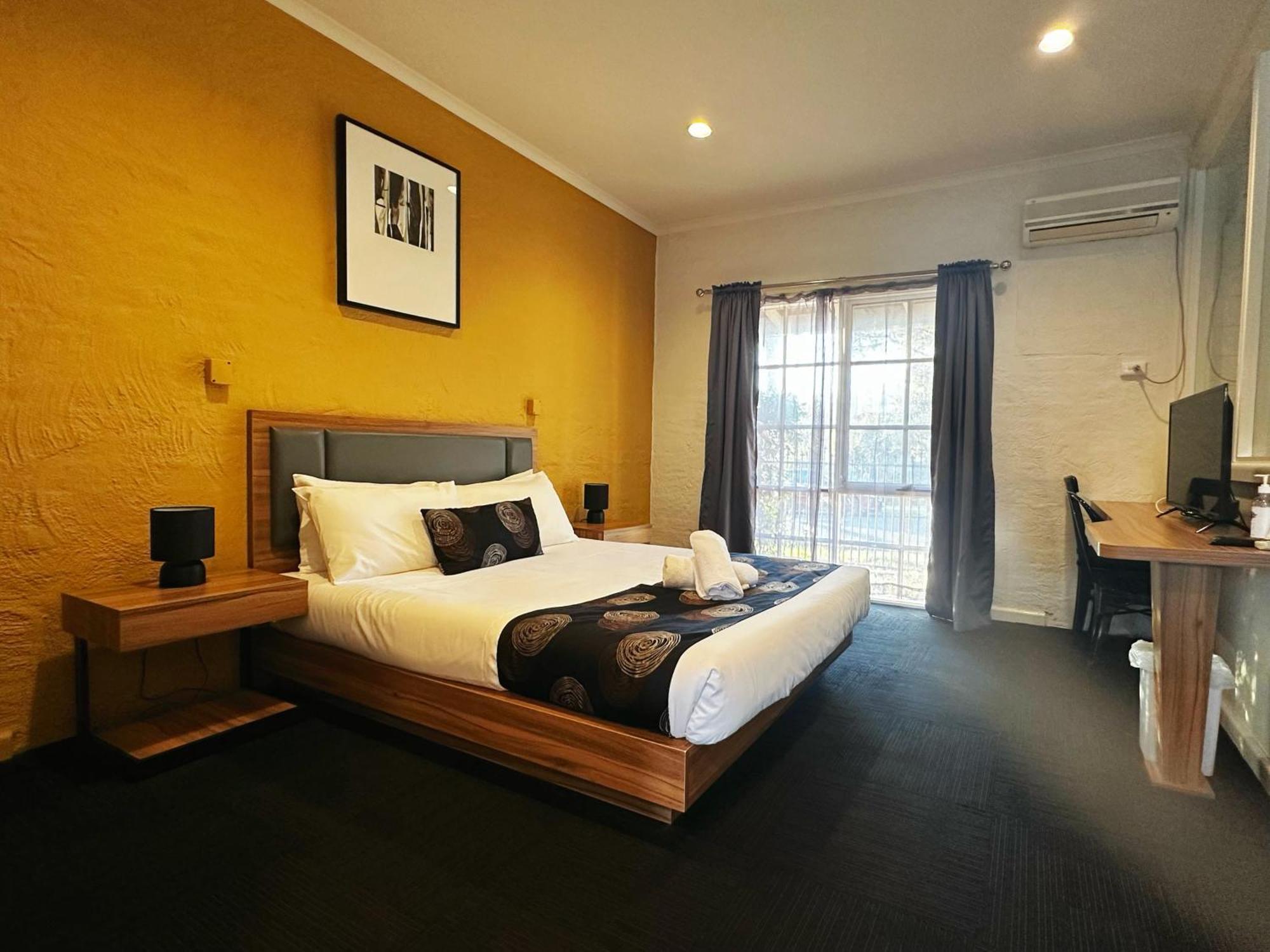 Greensborough Motel Мелбърн Екстериор снимка