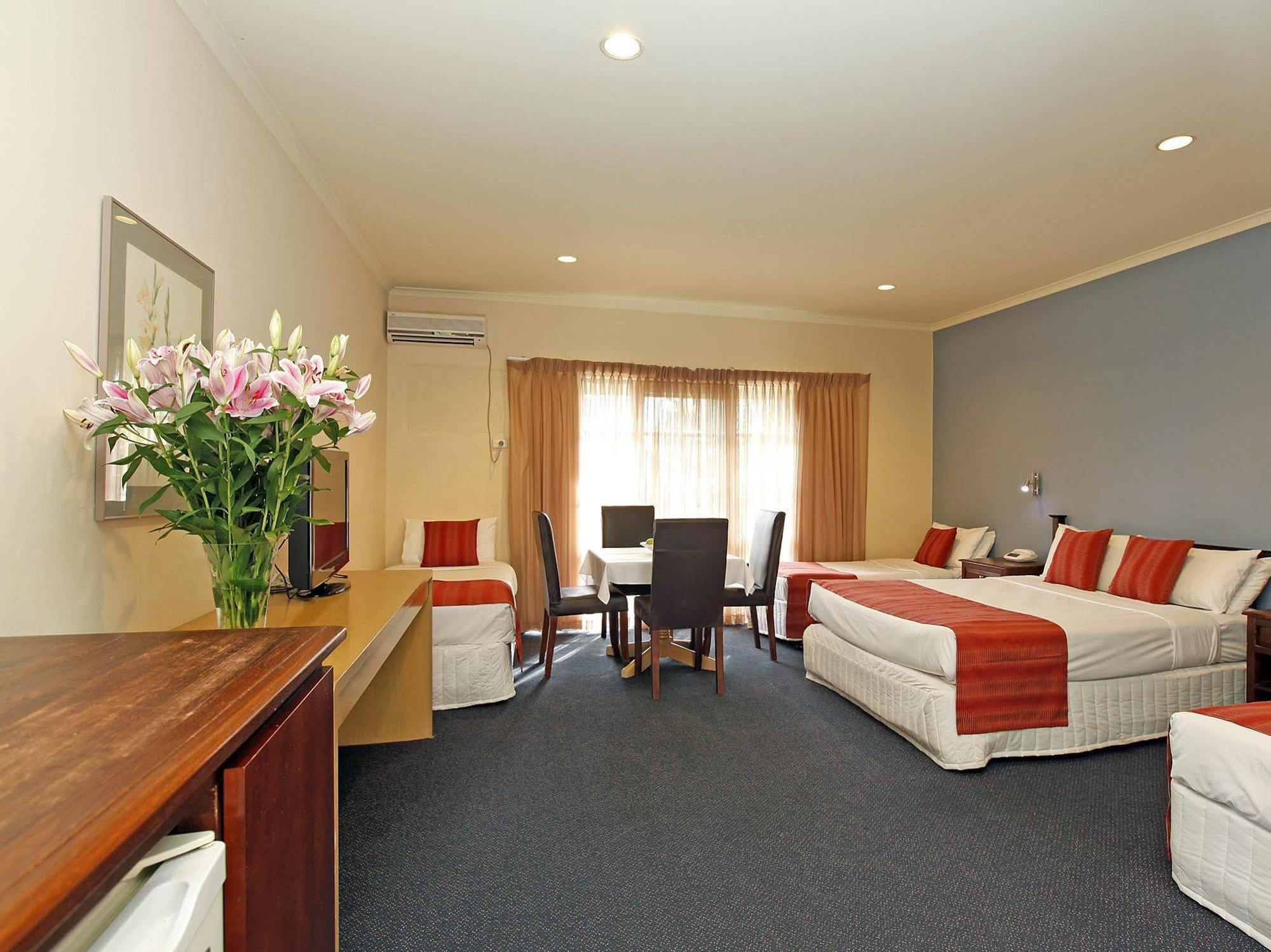Greensborough Motel Мелбърн Екстериор снимка