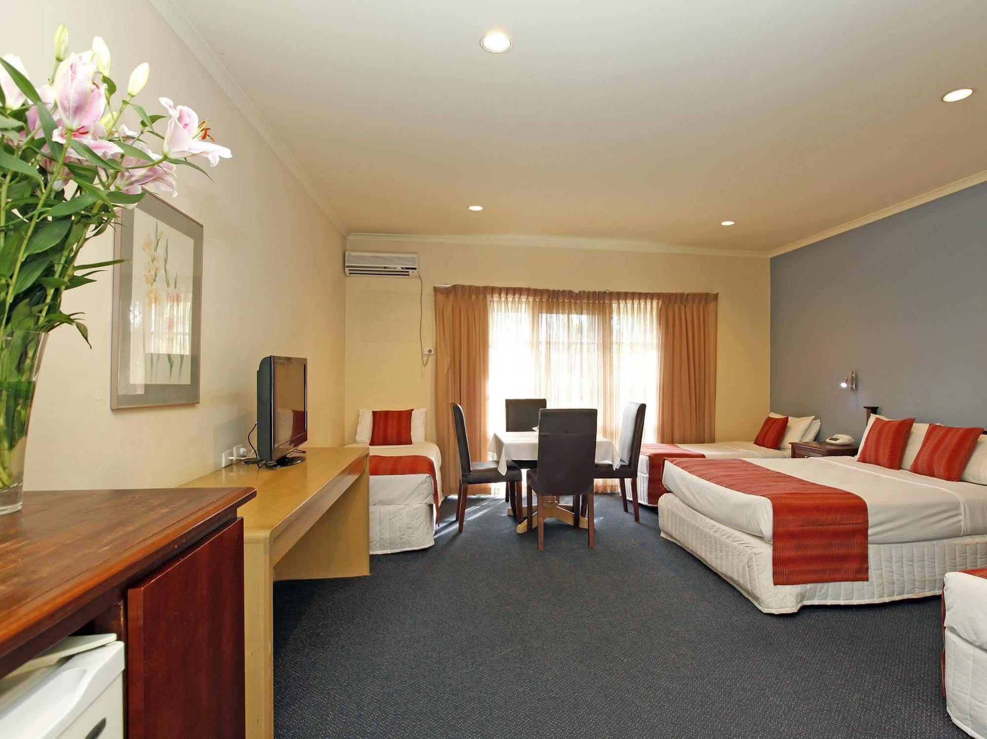 Greensborough Motel Мелбърн Екстериор снимка