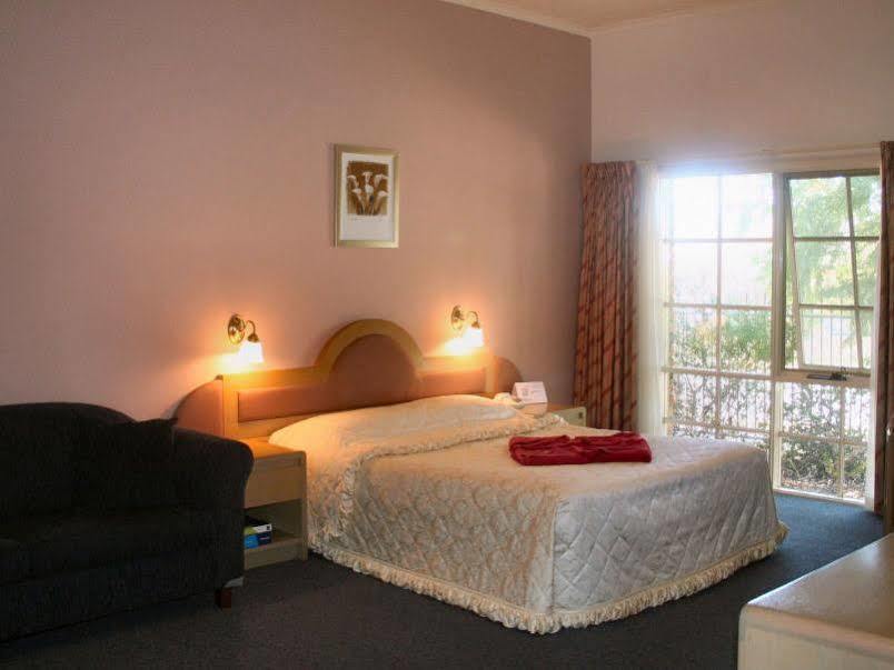 Greensborough Motel Мелбърн Екстериор снимка